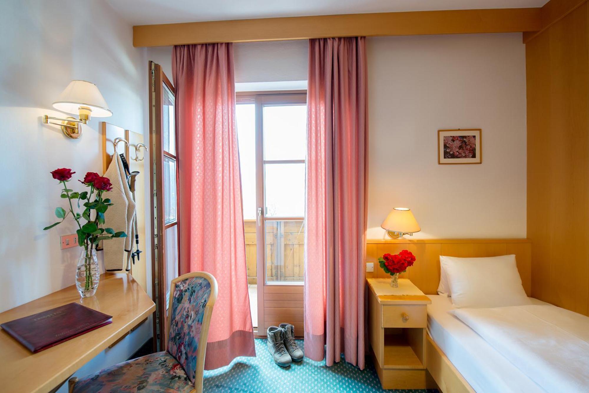 Hotel Garni Doris Kastelruth Zimmer foto