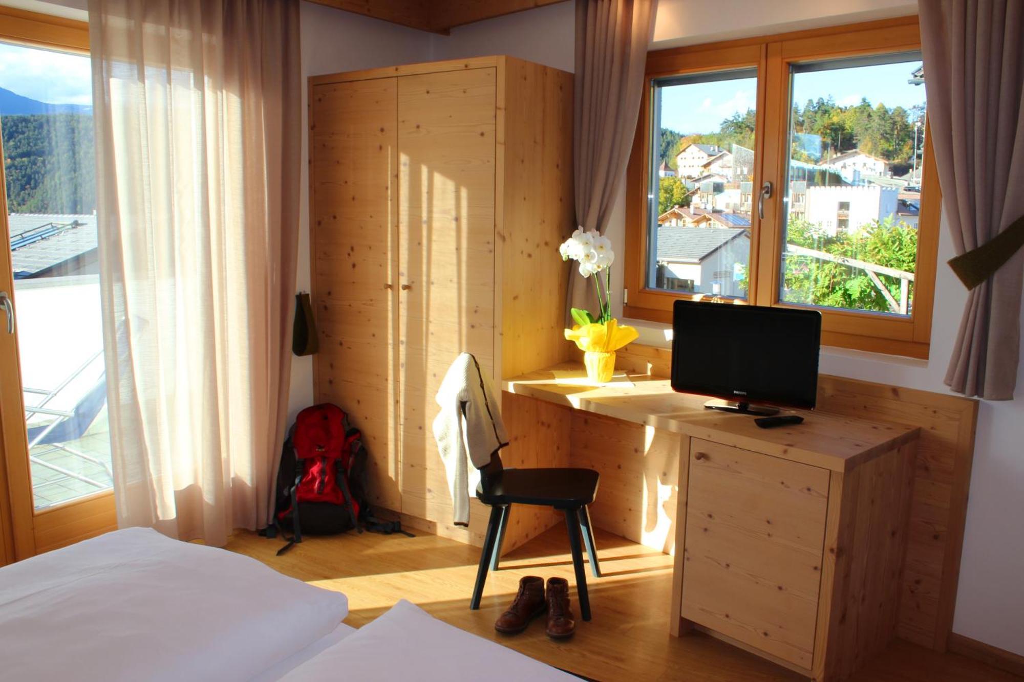Hotel Garni Doris Kastelruth Zimmer foto
