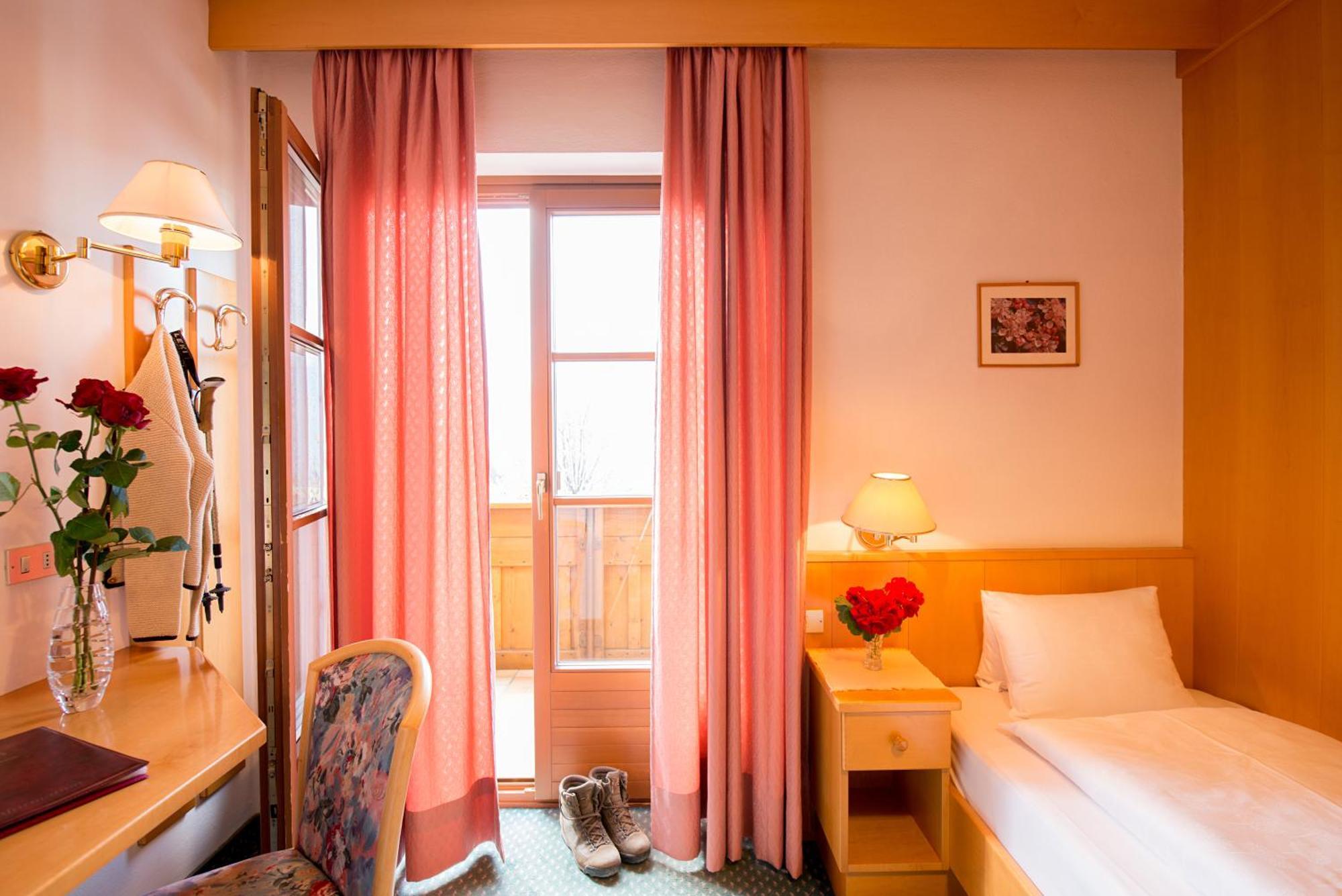 Hotel Garni Doris Kastelruth Zimmer foto