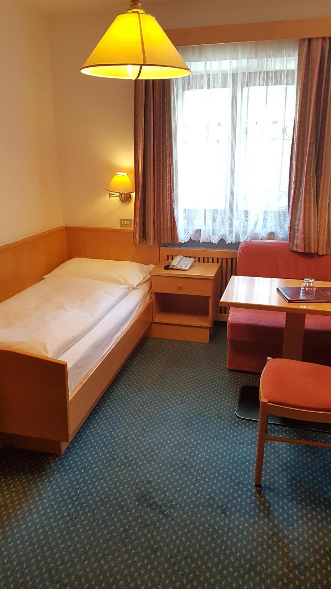 Hotel Garni Doris Kastelruth Zimmer foto