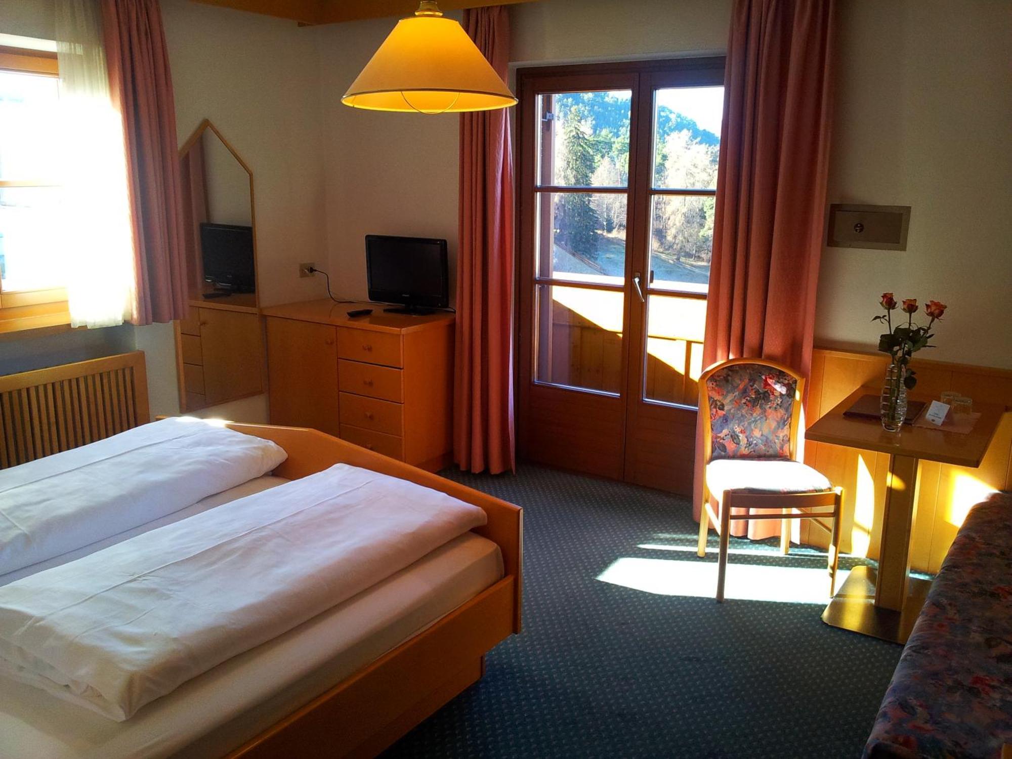 Hotel Garni Doris Kastelruth Zimmer foto