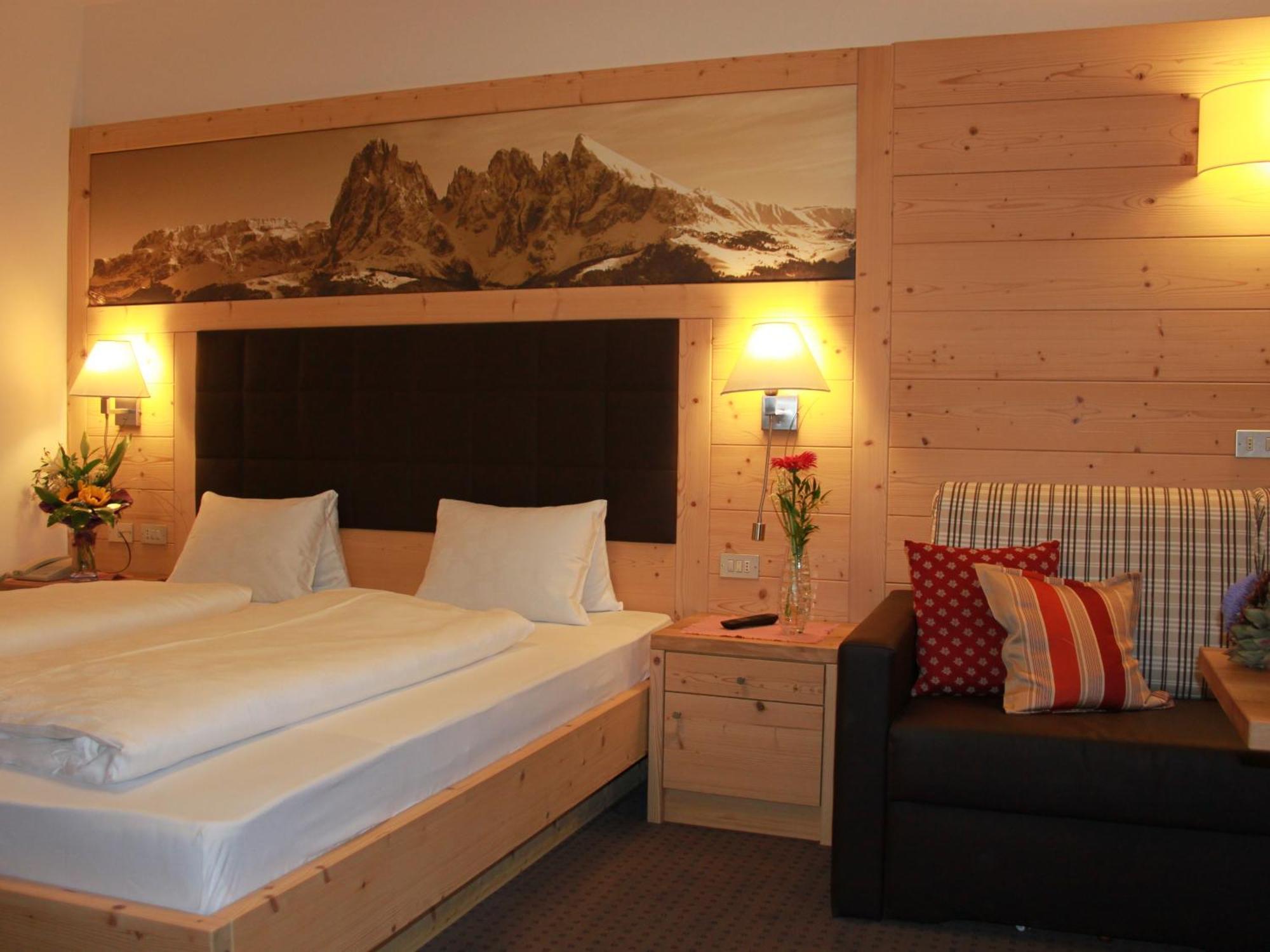 Hotel Garni Doris Kastelruth Zimmer foto