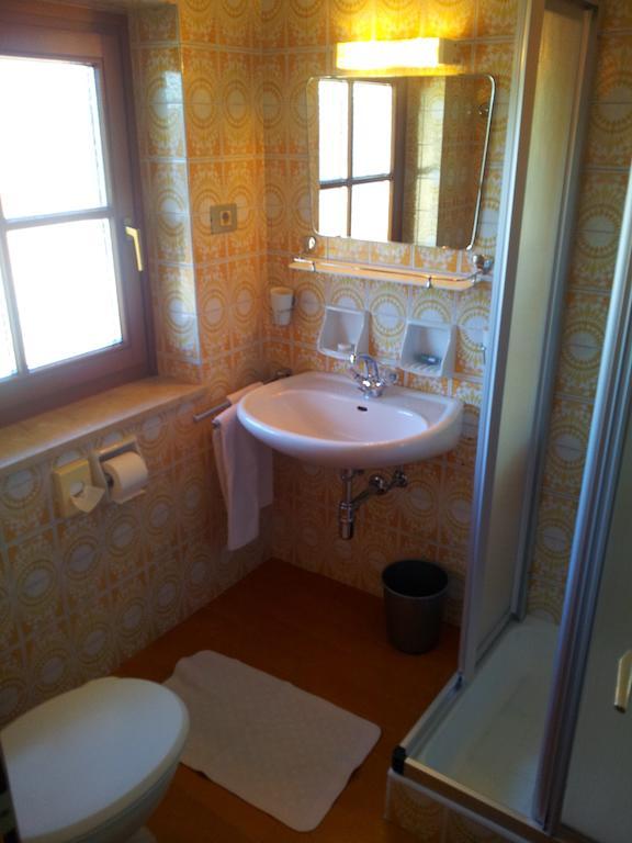 Hotel Garni Doris Kastelruth Zimmer foto