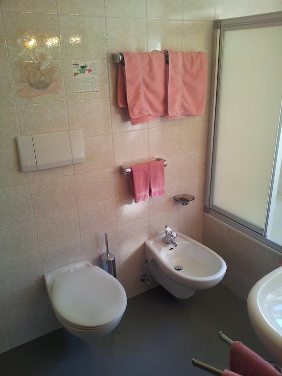 Hotel Garni Doris Kastelruth Zimmer foto